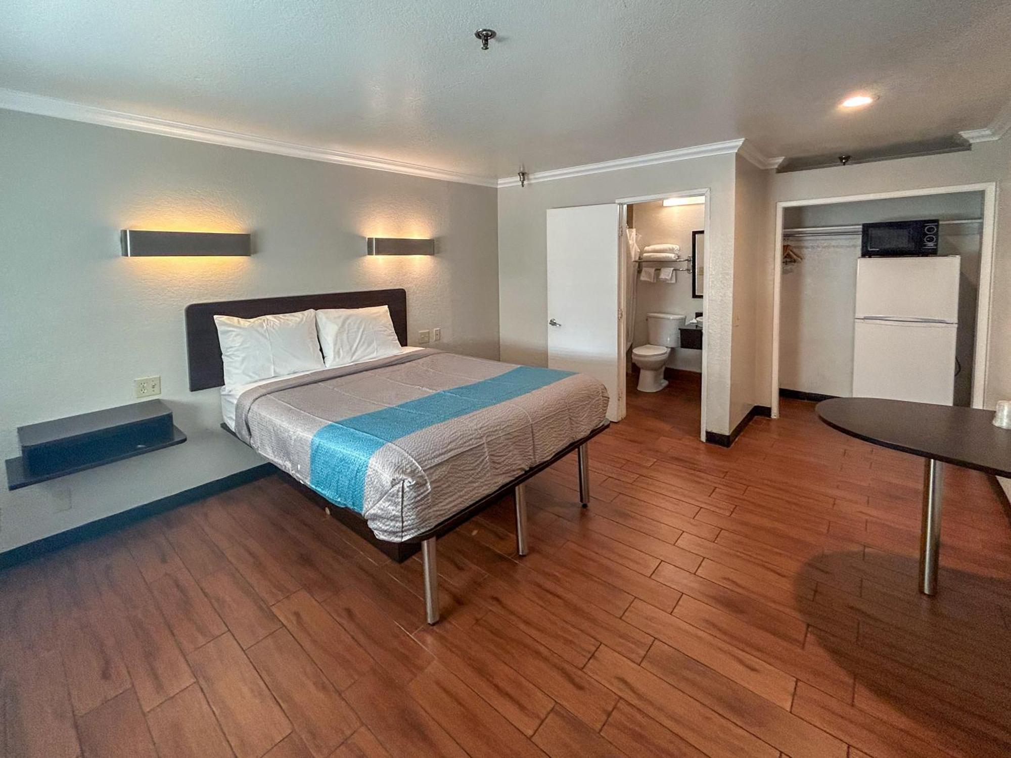 6-ontario, Ca - Convention Center - Airport Hotel Ontario