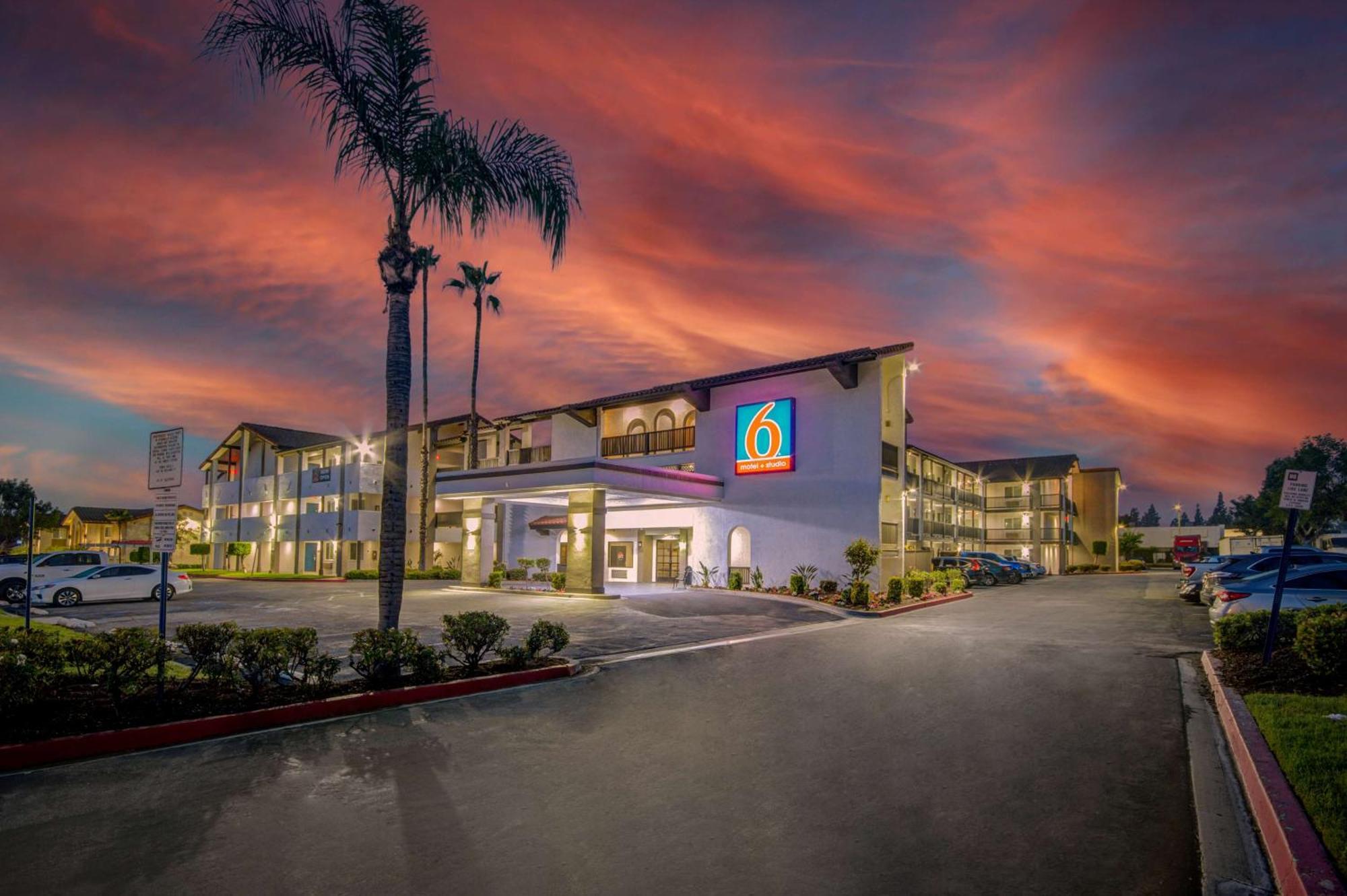 6-ontario, Ca - Convention Center - Airport 3* Ontario