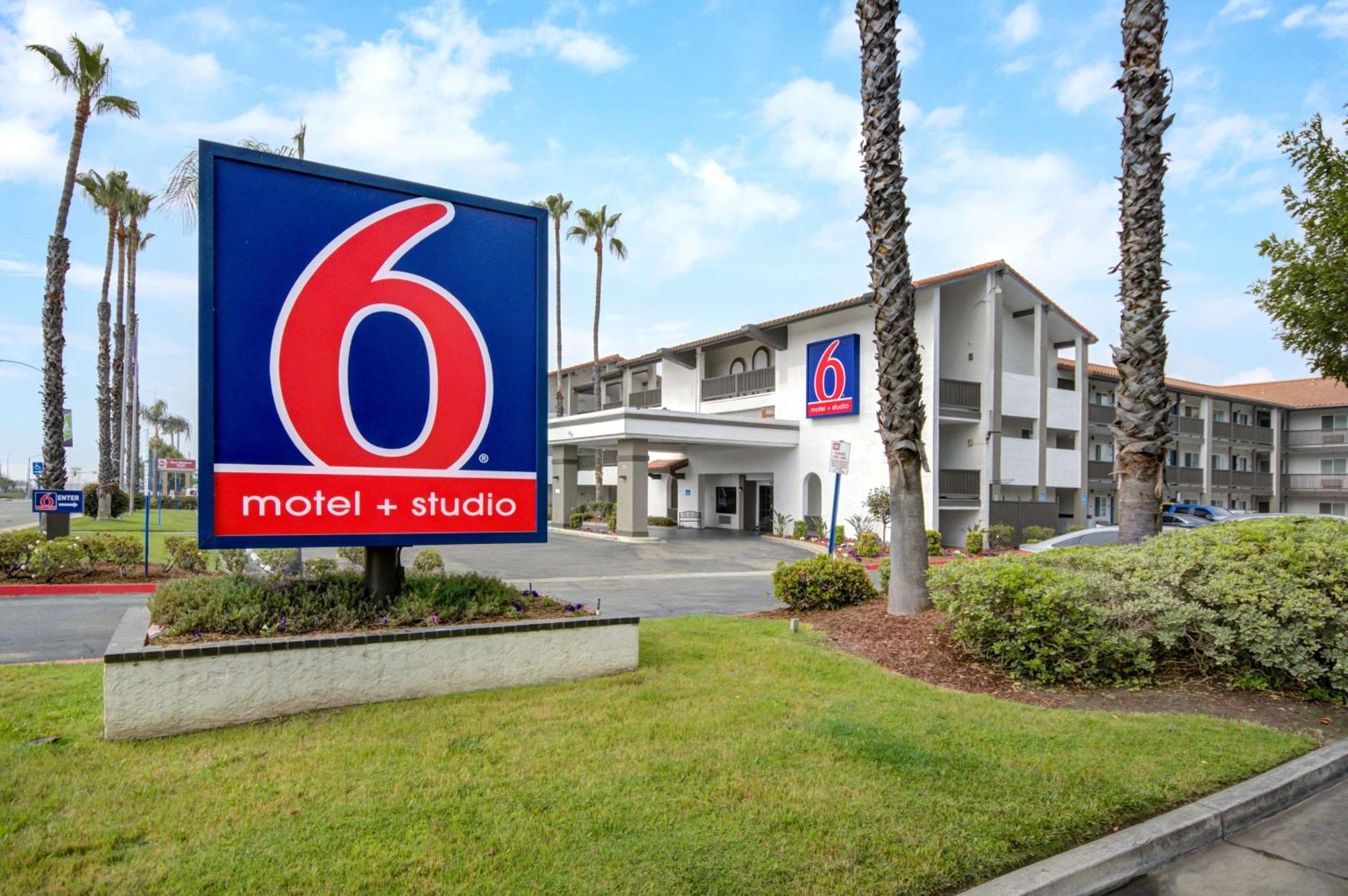 6-ontario, Ca - Convention Center - Airport Hotel 3*