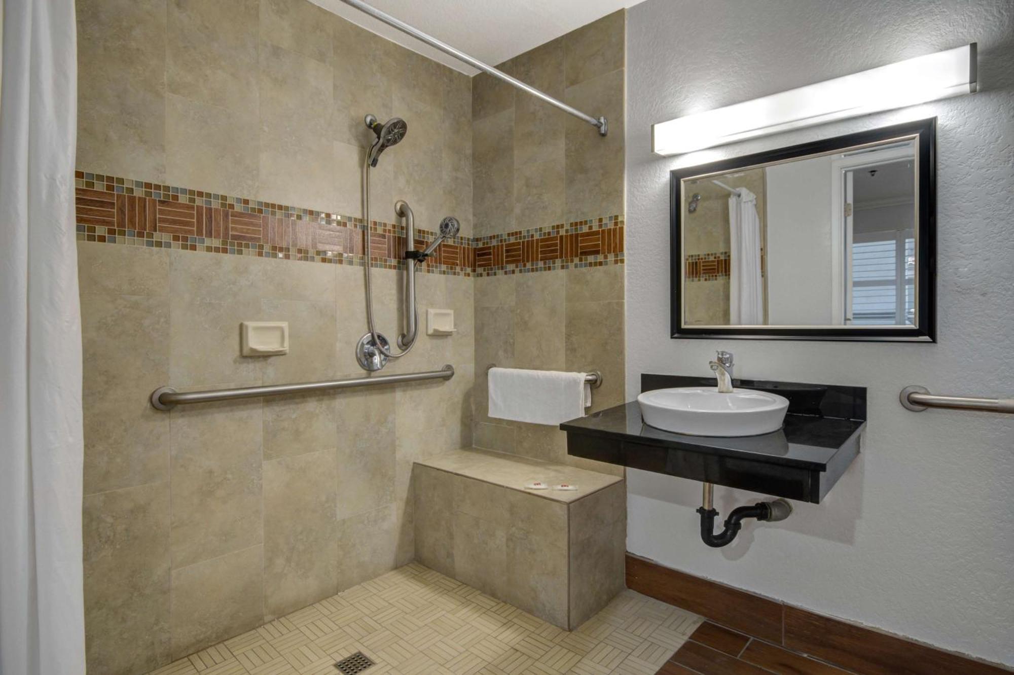 Hotel 6-ontario, Ca - Convention Center - Airport 3*
