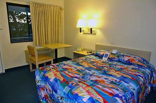 6-ontario, Ca - Convention Center - Airport 3* Ontario